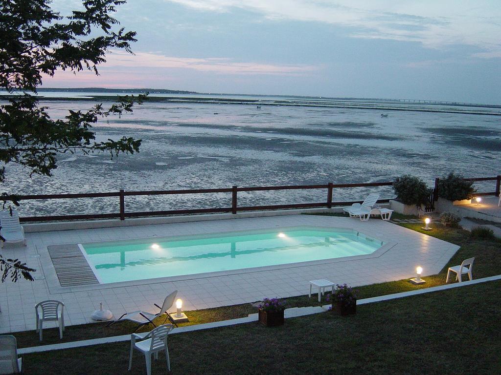 Beach Hotel - Le Grand Chalet Ronce-les-Bains Exteriör bild