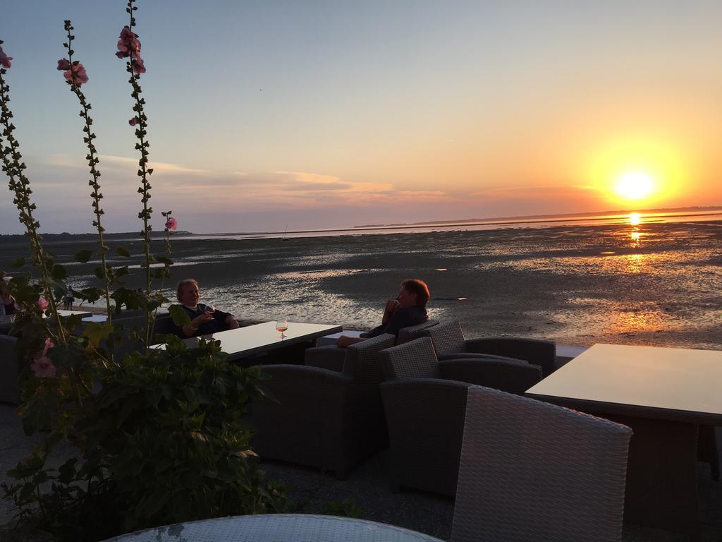 Beach Hotel - Le Grand Chalet Ronce-les-Bains Exteriör bild