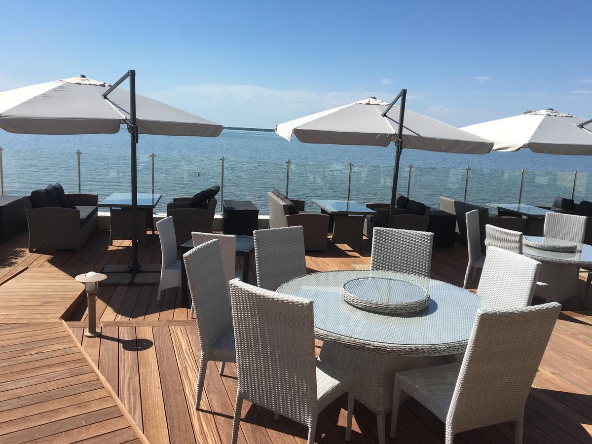 Beach Hotel - Le Grand Chalet Ronce-les-Bains Exteriör bild